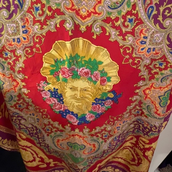 Versace 100% Silk Scarf. Hand Rolled. Multicolor. Made in Italy. 35”. - Picture 11 of 16